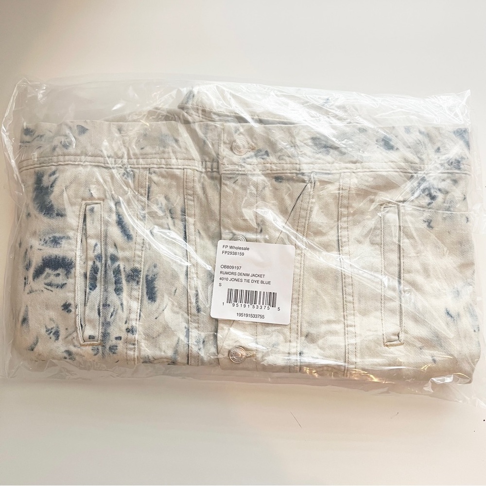 Free People Rumors Denim Jacket in Jones Tie Dye Blue - Picture 9 of 11